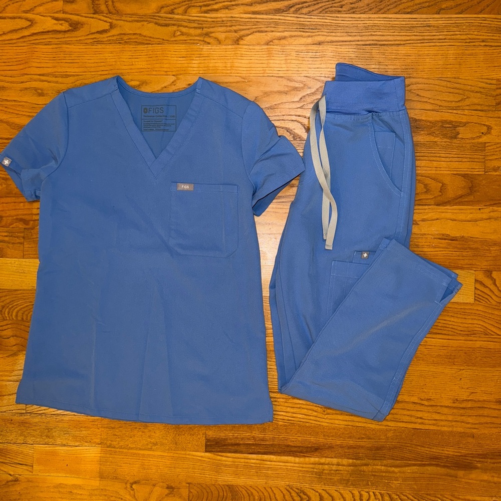 Figs blue scrub set